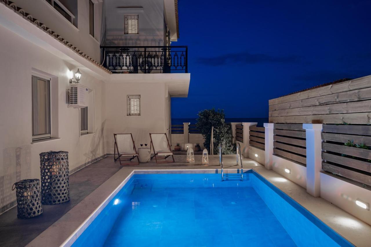 Villa Elizabeth - Seafront Classic Villa! Argassi Exterior photo
