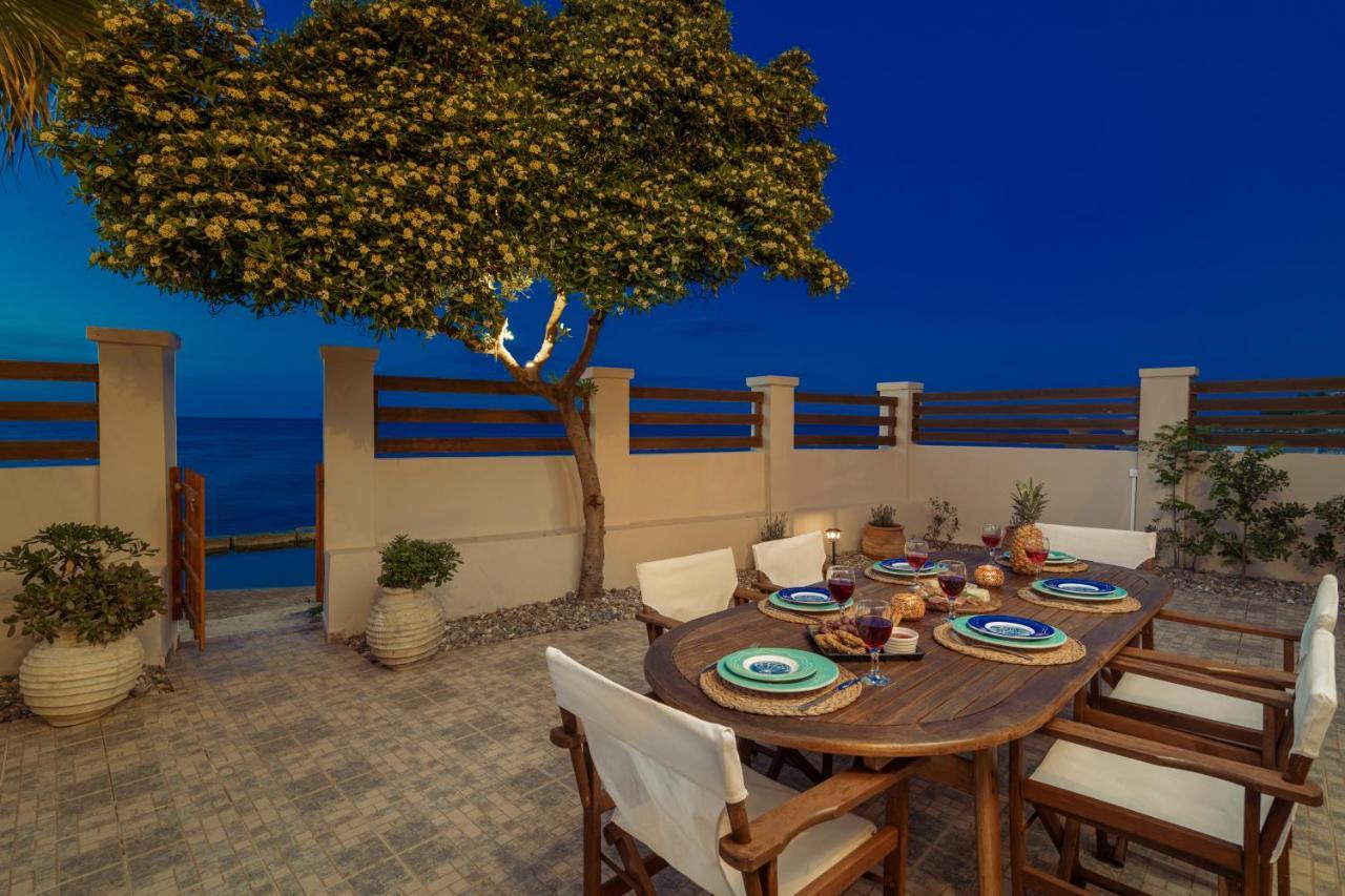 Villa Elizabeth - Seafront Classic Villa! Argassi Exterior photo